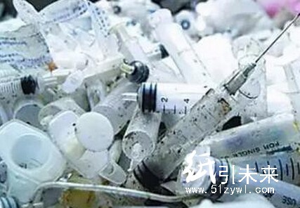 東營口岸截獲63噸美國進口廢紙 廢紙內(nèi)夾帶醫(yī)療廢物
